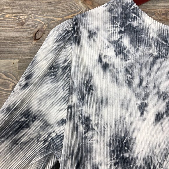 Astr Tie-Dye Blouse in Black and White - Picture 8 of 13